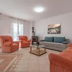 Дом отдыха Amazing In With Wifi