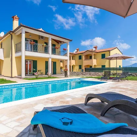 Hébergement de vacances Cozy In Nedeščina