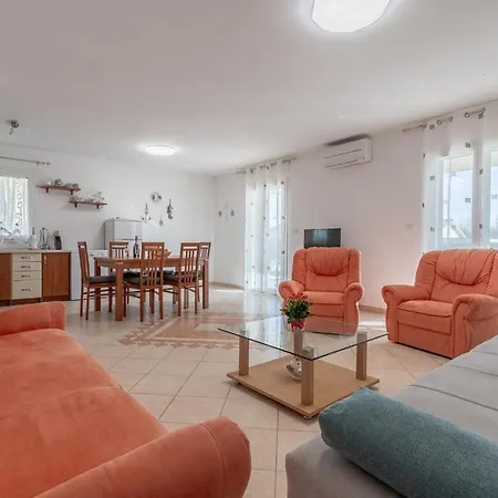 Amazing In With Kitchen