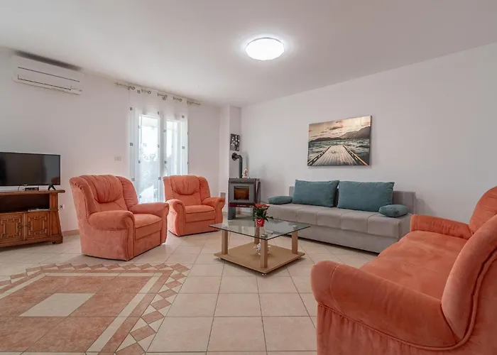 Feriehus Amazing In With Wifi